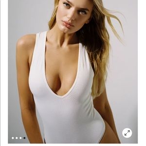 Urban outfitters bodysuit small